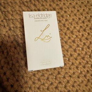 Lisa Eldridge Seamless Skin Enhancing Tint in T2